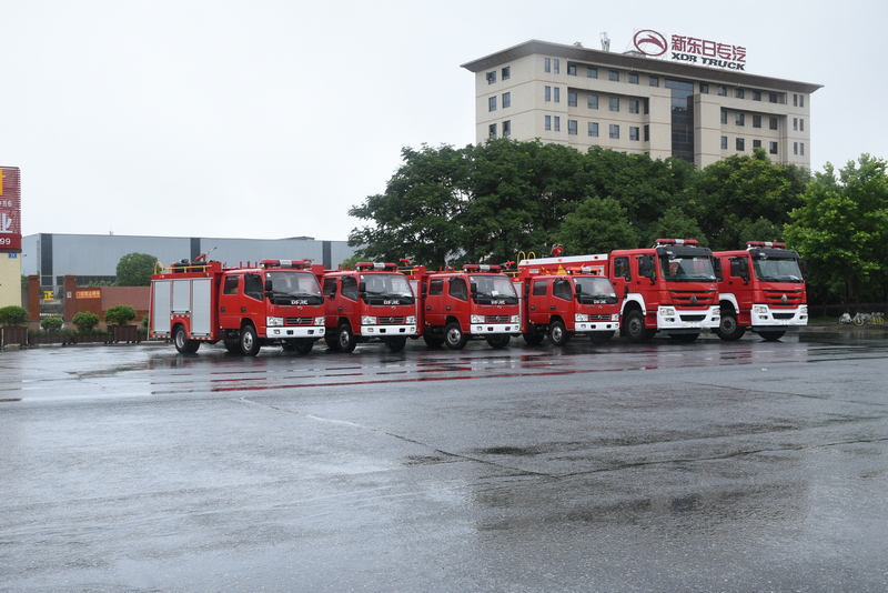 14輛消防車 2輛救護(hù)車 檢驗合格整裝待發(fā)